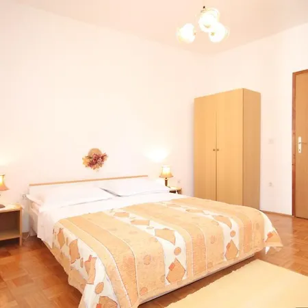 8260b Apartment